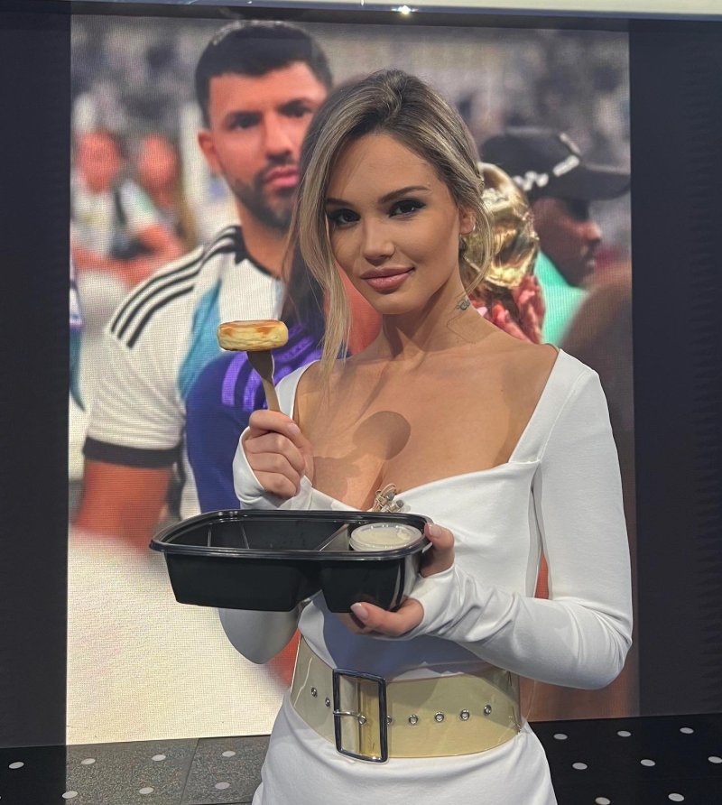 Яна Ромашкина ведущая матч Максим