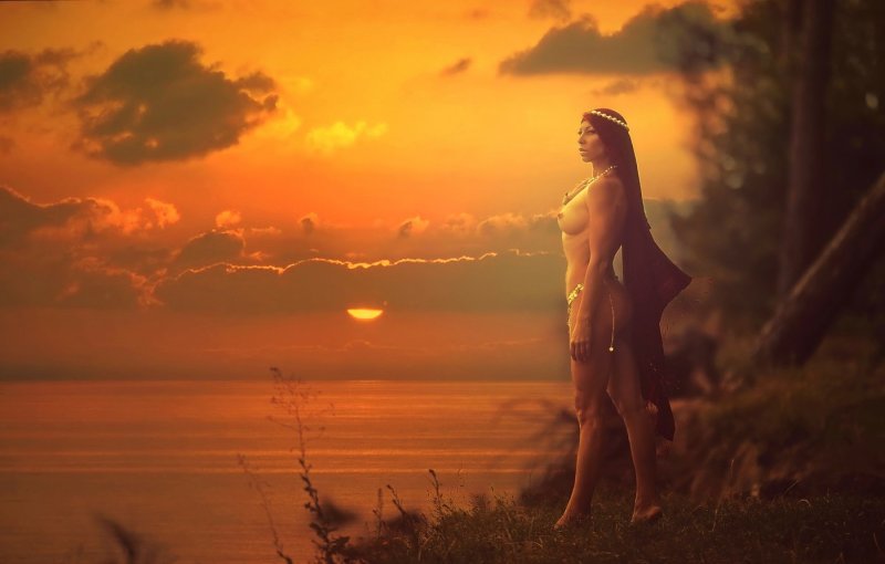 Художественное ню на природе