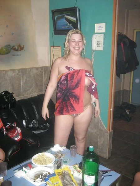 Пьяные дамы без комплексов