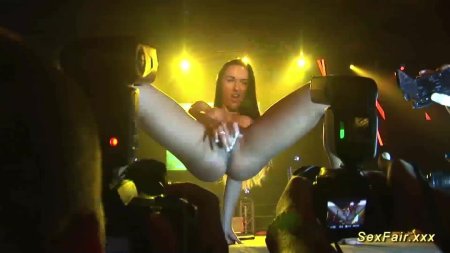 Стриптиз голых баб