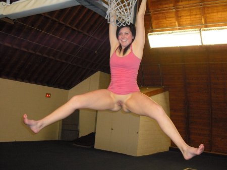 Гимнастикс без трусов