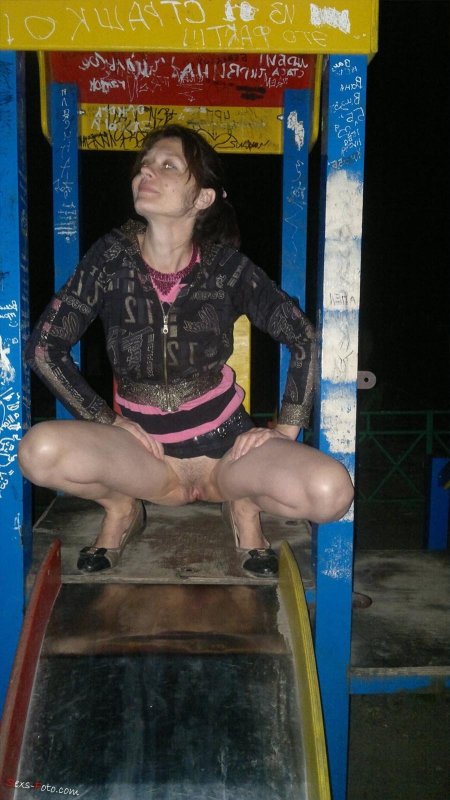 Голые алкашки на улице