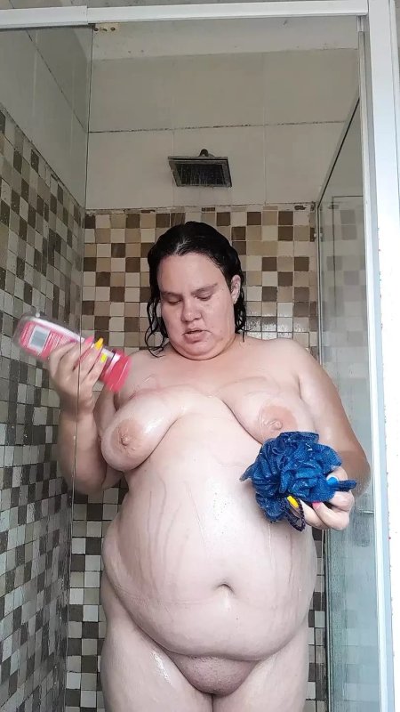 Бабы толстые моются