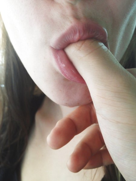 Головкой по губам