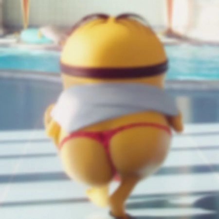 Миньон в стрингах