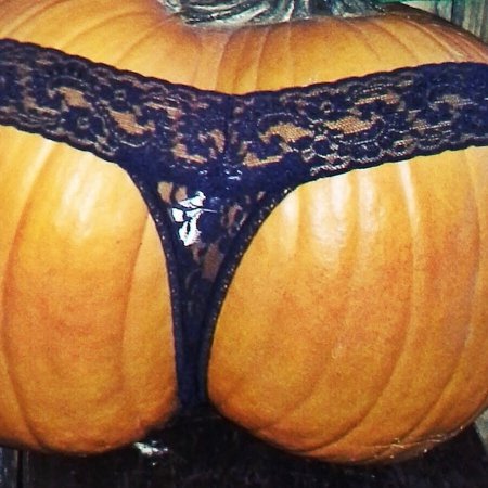 Тыква в стрингах