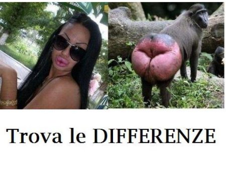 Обезьяна с накаченными губами