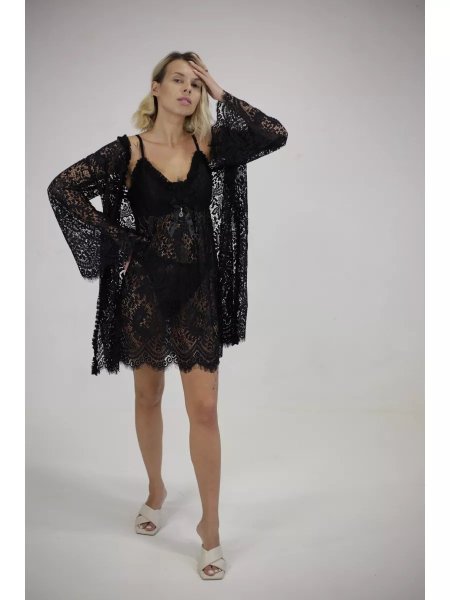 Пеньюар с гипюром