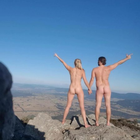 Мужской нудизм на даче