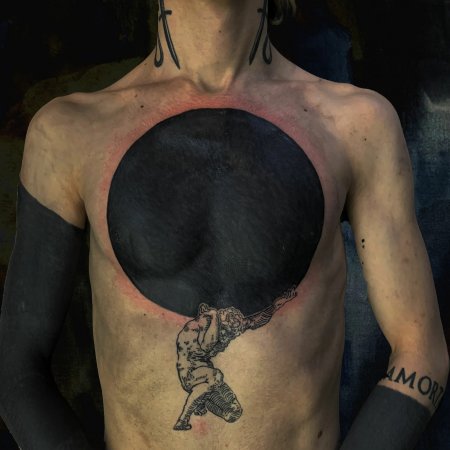 Тату черная дыра