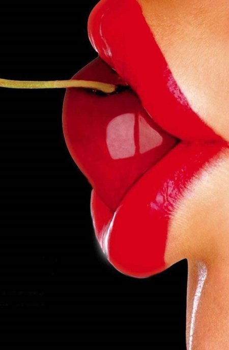 Женские губы