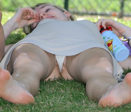 Случайно засветила трусики