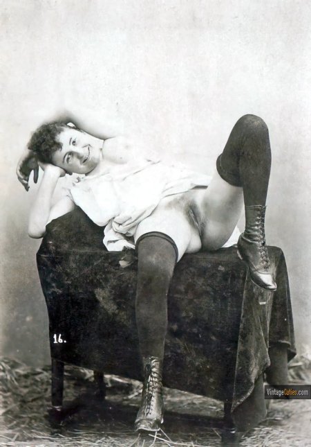 Эротические показы ретро