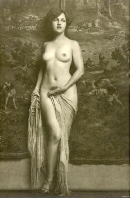 Голые женщины прошлого