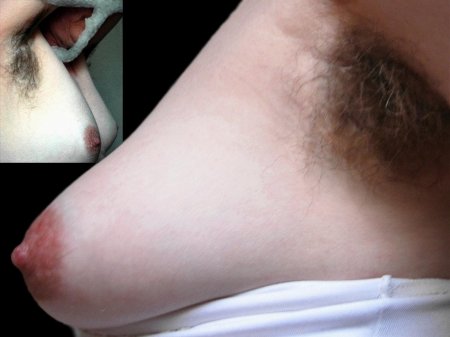 Сиськи спящей волосатые подмышки