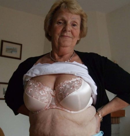 Старые сисястые бабушки