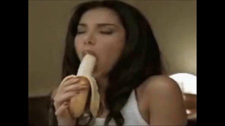 Розалин Санчес банан