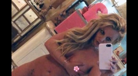 Бритни Спирс обнажилась