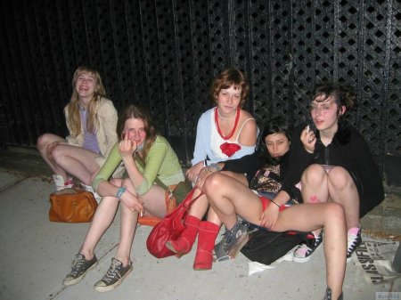 Бесстыжие пьяные девушки