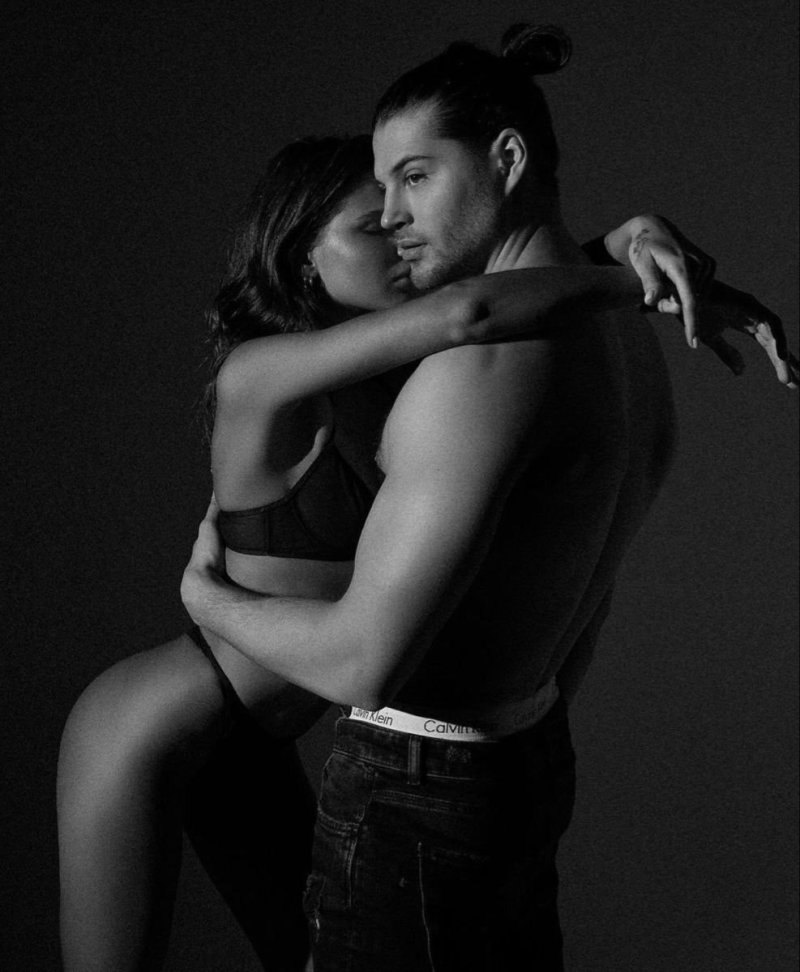 Эротическая фотосессия пары