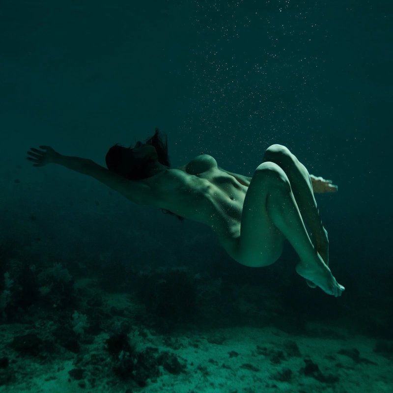 Underwater erotica