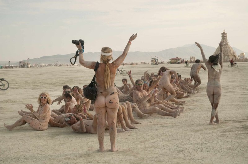 Бернинг мэн фестиваль nude man
