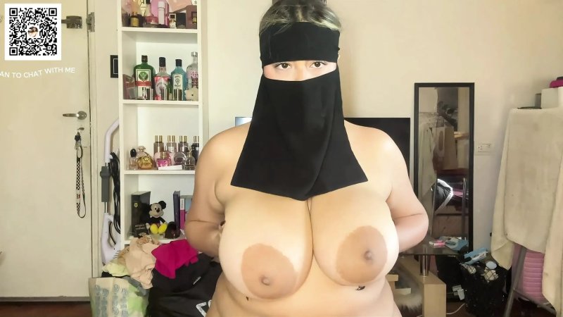 С большими сиськами