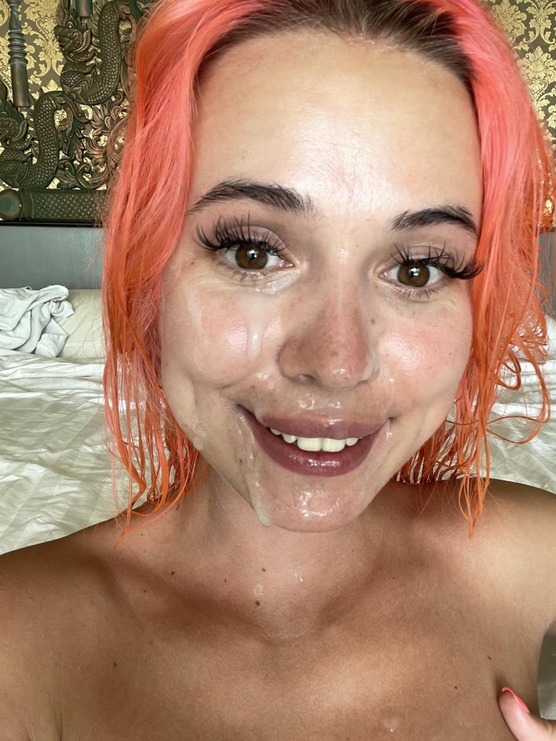 Селфи со спермой на лице