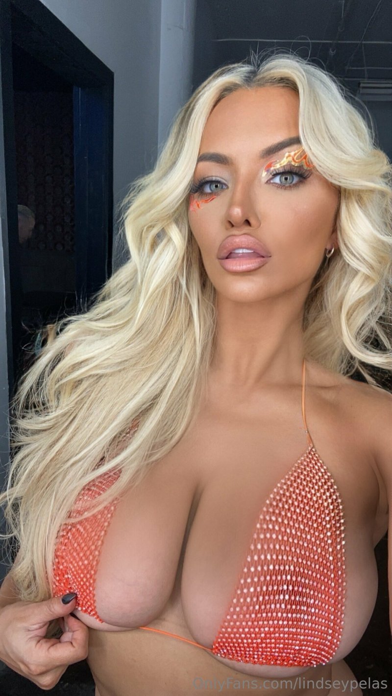 Линдси пелас lindsey pelas топлес