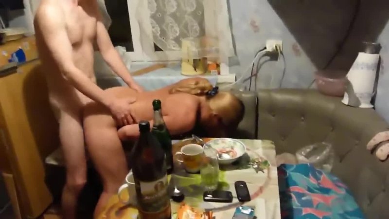Домашняя пьяная порнушка