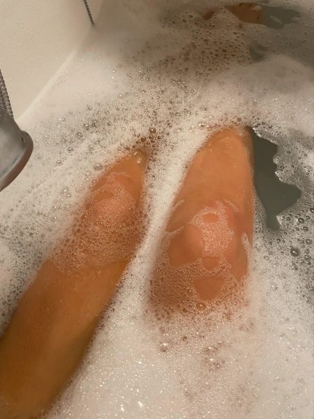 Девушки в ванне